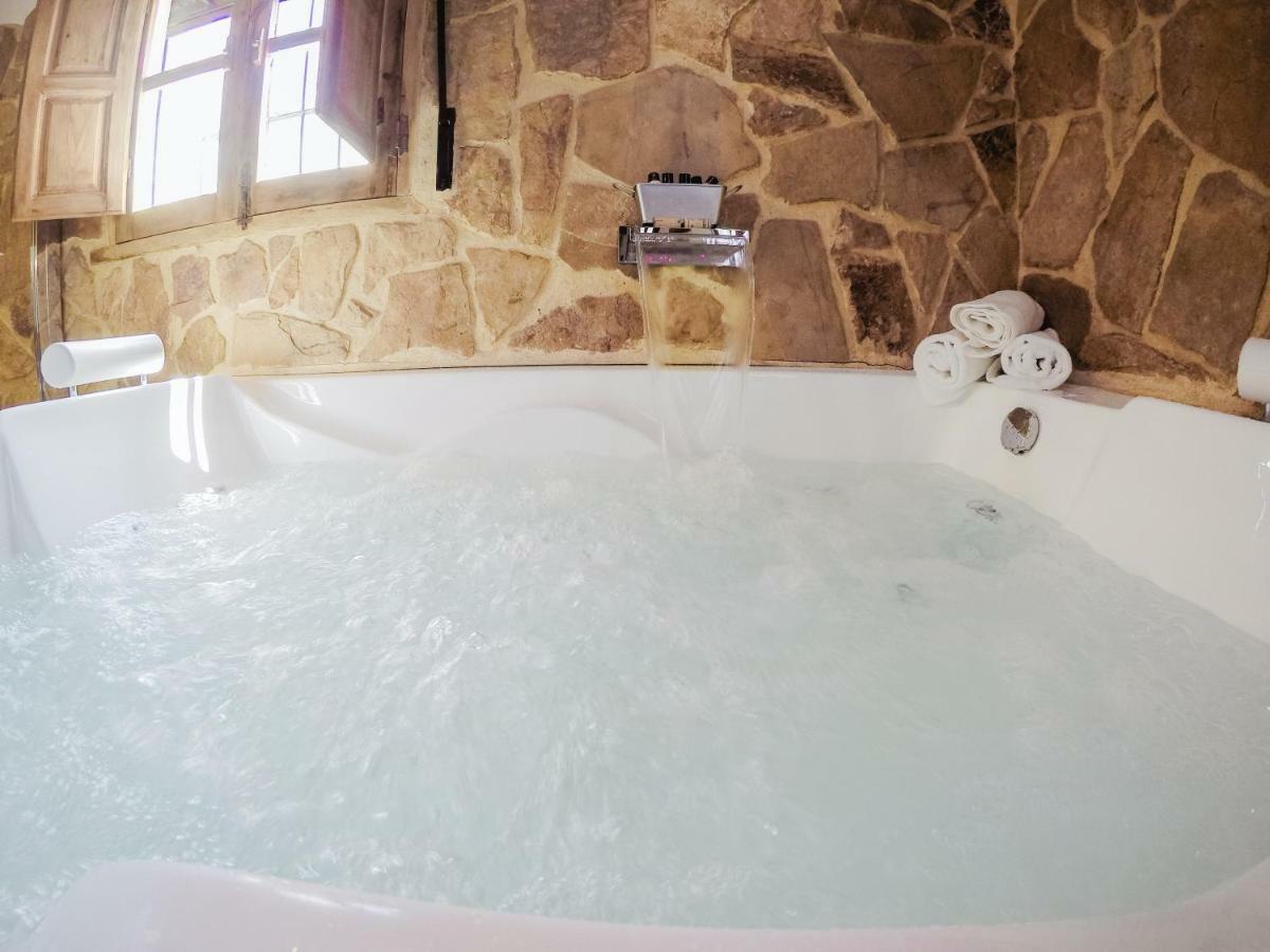 Navazos Loft Guest House เบเนากาซ ภายนอก รูปภาพ